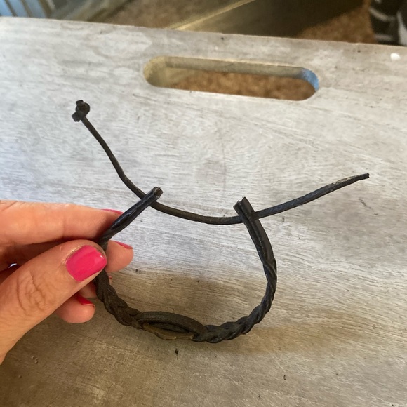 Celtic knot black leather braided unisex bracelet - Picture 4 of 4